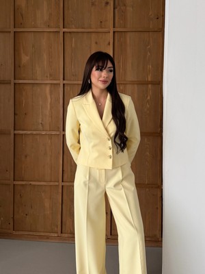 Lovelf Gold Düğmeli Kısa Ceketli Bol Paça Takım Limon