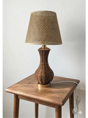 Decodelight Gold Ayak Kahverengi Hasır Rattan Örmeli Gövde Hazeran ve Kumaş Şapkalı Bohem Abajur Masa Lambası
