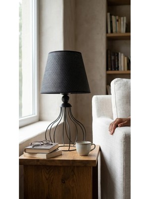 Decodelight Siyah Ferforje Armut Model Metal Ayaklı Hazran Bambu Kumaş Başlıklı Abajur Masa Lambası