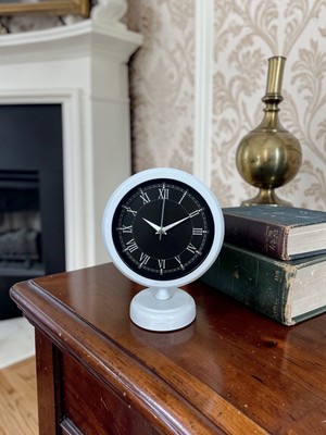 İlk El Grup Ieg™ Roma Rakamlı Beyaz 25 x 20 cm Metal Masa Saati