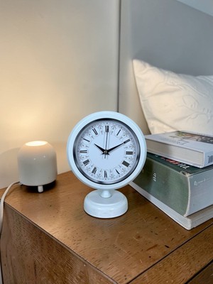 Marsilyan Beyaz Dekoratif Desenli 25 x 20 cm Metal Masa Saati