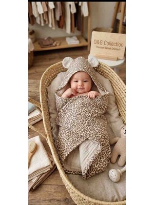 O&G Collection Leopar Desenli %100 Pamuklu Organik 4 Katlı Multi Müslin Bebek - Çocuk Havlu / Bornoz / Deniz