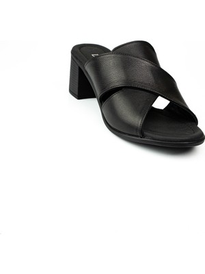 Babalı 1512 Siyah Deri Topuklu Günlük Kadın Terlik