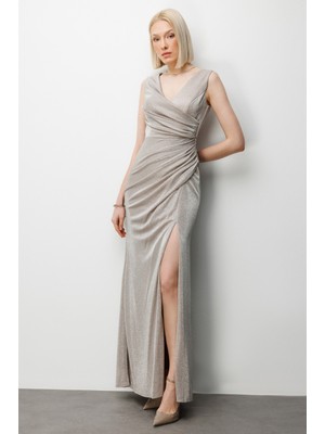 Ekol Büzgü Detaylı Yırtmaçlı Simli Elbise 6082