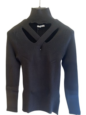 Ekol Yakası Çapraz Bantlı Triko