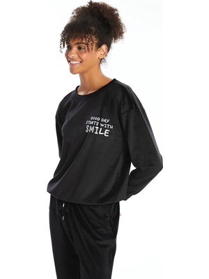 Lc Waikiki Yeni Sezon Bisiklet Yaka Nakışlı Kadife Kadın Pijama Takımı