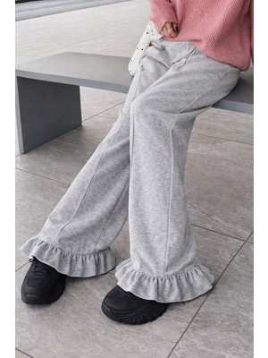 Tarz Cool Kadın 2 Iplik Salaş Kesim Feminen Fırfır Detaylı Bol Paça Eşofman Altı