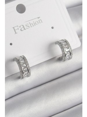 Uslucan Alışveriş Pirinç Gümüş Renk Zirkon Taşlı Halka Model Kadın Küpe