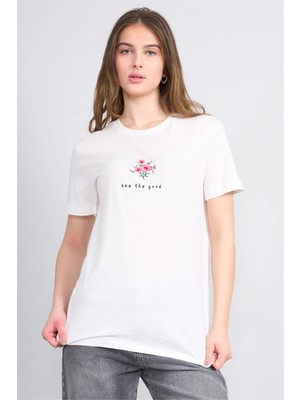 Çetinkaya Fithit 8950 Bayan Bisiklet Yaka Regular Nakışlı T-Shirt Krem