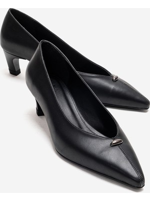 Luvi Versay Siyah Cilt Sivri Burun Kadın Kısa Topuklu Ayakkabı