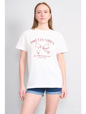 Çetinkaya Fithit 8878 Bayan Bisiklet Yaka Regular Baskılı T-Shirt Krem