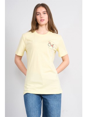 Çetinkaya Fithit 8946 Bayan Bisiklet Yaka Regular Baskılı T-Shirt Uçuk Sarı