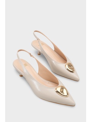 LOJO Kadın Stiletto Altın Tokalı Sivri Burun Arkası Açık Topuklu Ayakkabı Jaris Bej