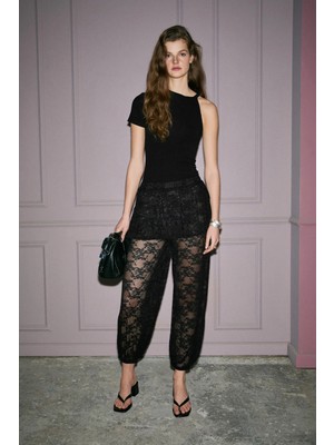 Grimelange ORIGINEL Kadın Yumuşak Ve Esnek Kumaşlı Omuzu Düğümlü Slim Fit Siyah T-Shirt