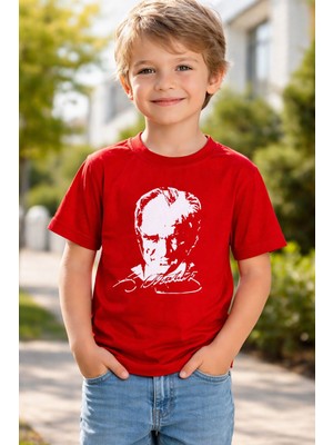 Universal Atatürk Baskılı Tişört Kırmızı