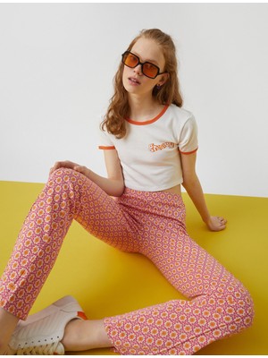 Koton Crop Tişört Biyeli Kısa Kollu Minimal Baskılı