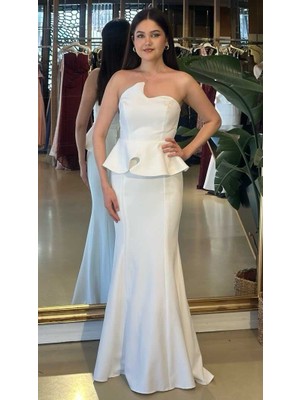 Abiyeniall Beyaz Straplez Yaka     Balık Etekli  Krep Uzun Abiye Elbise 11224-06