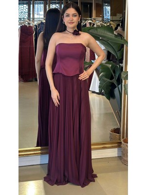 Abiyeniall Bordo Straplez Yaka  Çiçek Detaylı Kloş Etekli  Tül Uzun Abiye Elbise 11153-04