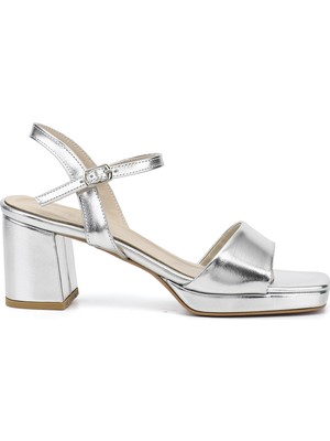 Gönderi(r) Kadın Gümüş  Bilekten Bağlı Platform Topuklu Sandalet