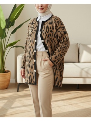 Modamorfo Şardonlu Leopar Desenli Yumoş Triko Hırka -Vizon