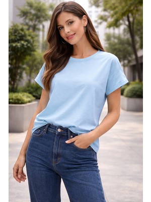 İnce Moda Giyim Kadın Basic T-Shirt – Bisiklet Yaka, Dökümlü Rahat Kesim, Kıvrık Kol Detaylı