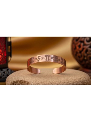 Home El Işçiliği Saf Bakır Zarif Çiçek ve Spiral Motifli Ayarlanabilir Şifa Kelepçe Bileklik Unisex