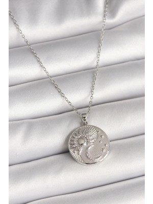 Uravas Store Çelik Gümüş Renk Zincir Zirkon Taşlı Ay Güneş Işlemeli Madalyon Model Kadın Kolye