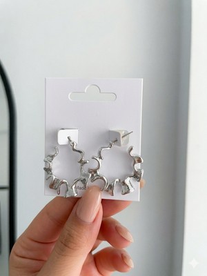 Xuping Kadın Gümüş Dalgalı Halka Küpe Modern Tasarım Kıvrımlı Küpe