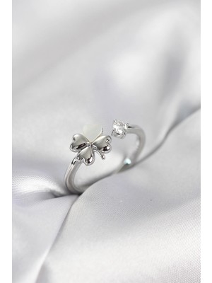 Uravas Store Gümüş Renk Yonca Model Sedefli Kadın Yüzük