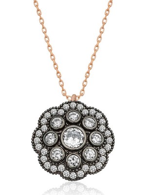 Inure Jewelry Çiçek Desenli Elmas Montür Gümüş Kolye