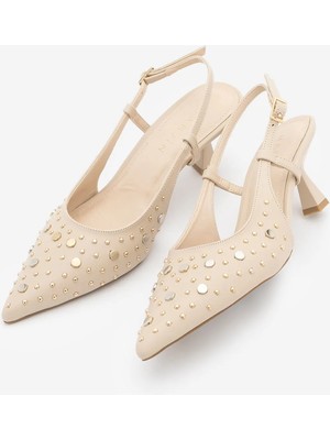 Marjin Kadın Stiletto Sivri Burun Zımbalı Troklu Arkası Açık Topuklu Ayakkabı Rofen Bej