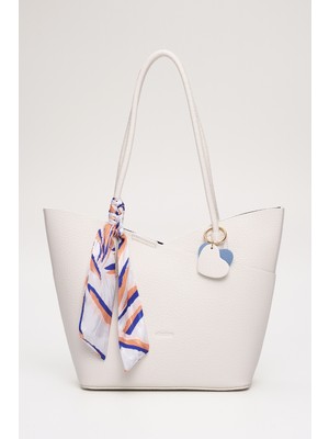 Elatae Tote Kadın Omuz Çantası – Çapraz Çantasıyla, Kalpli Charm ve Şal Detaylı ELA2017