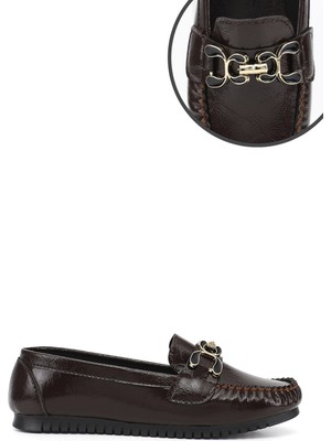 Gönderi(r) Kadın Kahve Rugan  Düz Taban Tokalı Babet