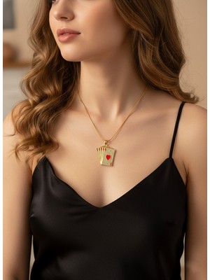 Gistoria Kırmızı Kalpli Zirkon Taşlı Çelik Iskambil Kağıtları Kolyesi