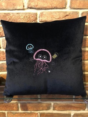 Harmony Factory Nakışlı Kadife Kırlent Kılıfı Denizanası Siyah Işlemeli Dekoratif Yastık Kılıfı