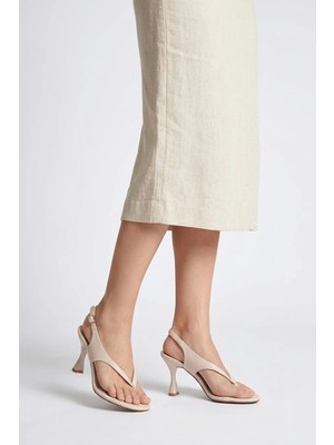 Beety 26BY250.3322 Kadın Klasik Topuklu Ayakkabı Bej