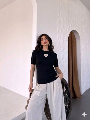 ribana Kadın Bisiklet Yaka  Kısa Kollu Taşlı Kalp Işlemeli Triko T-Shirt 4295