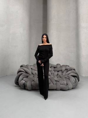 Kayık Yaka Düğme Detaylı Triko Takım