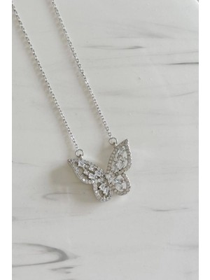 Yümanın Yumağı Gümüş Renk Çelik Kelebek Motifli Çok Taşlı Kolye