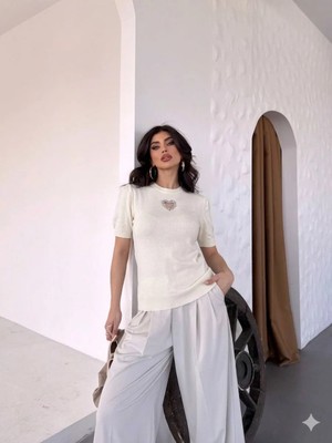 ribana Kadın Bisiklet Yaka  Kısa Kollu Taşlı Kalp Işlemeli Triko T-Shirt 4295