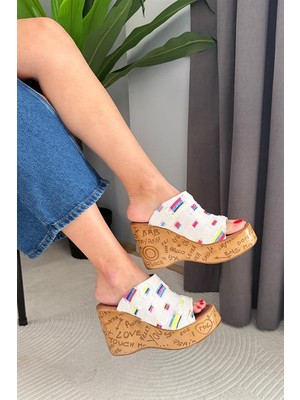 Les Passent Kadın Leydi Beyaz Kot 10 cm Dolgulu Yazılı Mantar Taban Terlik K-401