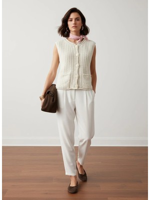 Sherin Ekru Bisiklet Yaka Triko Hırka (Yelek)