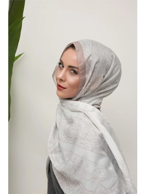 Eyşan İpek Etnik Desenli Dijital Soft Şal