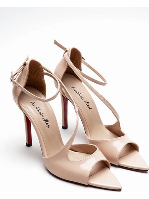 Ayakkabı Ateşi Kadın Çapraz Bantlı Ince Topuklu Ayakkabı Yelar Nude Rugan