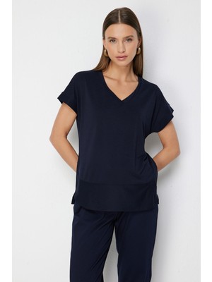 On Kadın V Yaka Parçalı T-Shirt 71475 Lacivert