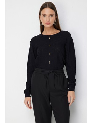 On Kadın Kumaşı Desenli Süs Düğmeli Bluz 73309 Siyah