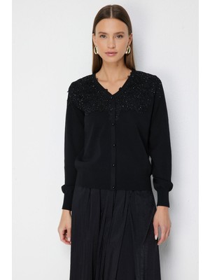 On Kadın V Yaka Işlemeli Triko Bluz 70513 Siyah