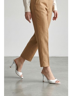 Gökhan Talay Zafira Esnek Yumuşak Kaymaz Taban (8 Cm) Beyaz Cilt Kadın Topuklu Terlik