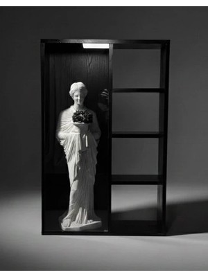 Lamazif Modern Siyah Ahşap Vitrin ve Raf Ünitesi – Korumalı Sergileme ve Açık Raflı Tasarım Mobilya