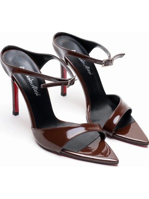 Ayakkabı Ateşi Kadın Sivri Burun Yazlık Ince Topuklu Ayakkabı Yore Kahve Rugan